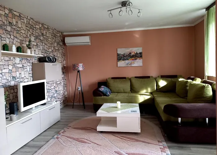 Mountain View Apartment
